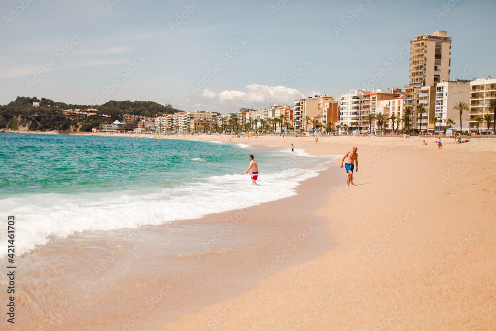 Obraz premium Spain weather. beach. tree. spanish