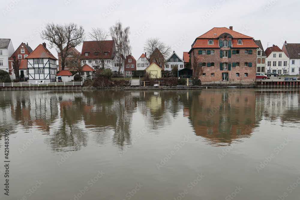 Romantisches Glückstadt; Häuserzeile am Binnenhafen Romantisches Glückstadt; Häuserzeile am Binnenhafen