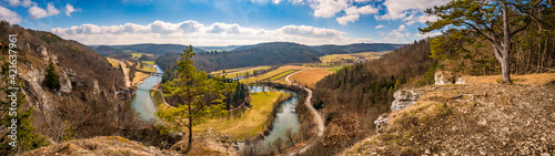 Spring hike in the Danube Valley near Sigmaringen