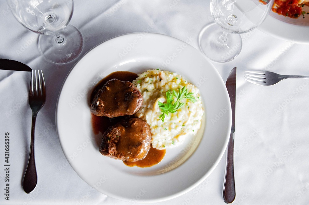 lamb chops with mashed potatoes