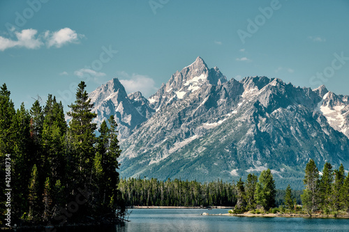 Canvas-taulu Scenic view of the Jackson Lake in Grand Teton National Park, Wyoming USA