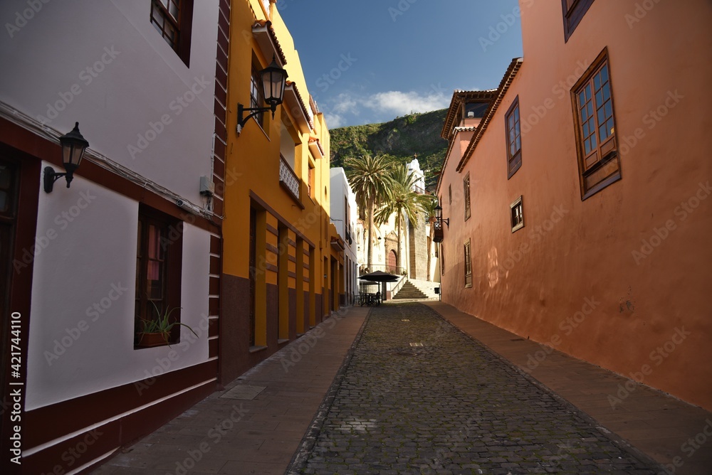 Obraz premium narrow street in the town