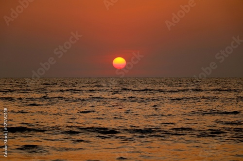 Fototapeta Naklejka Na Ścianę i Meble -  view of sunset near beach
