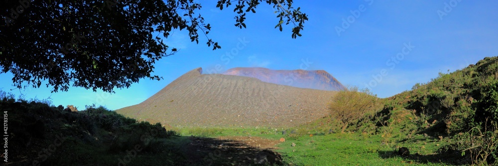Sur le volcan Telica au Nicaragua