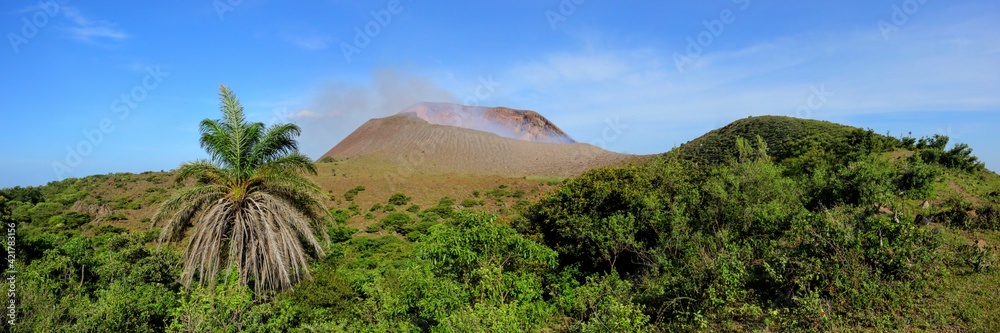 Sur le volcan Telica au Nicaragua