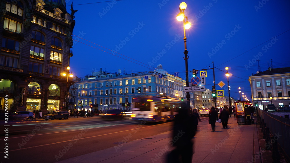 Fototapeta premium night city street of the Saint-Petersburg