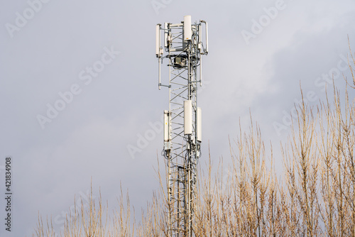 städtischer Mobilfunkmasten