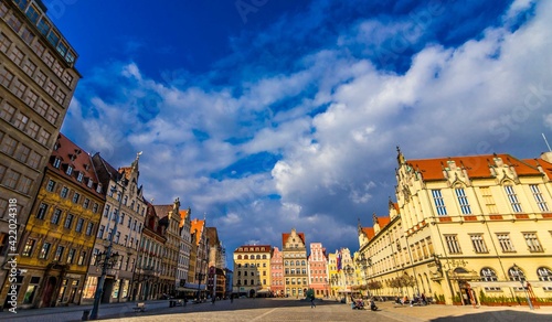 Stary Rynek we Wroc  awiu kamienice panorama