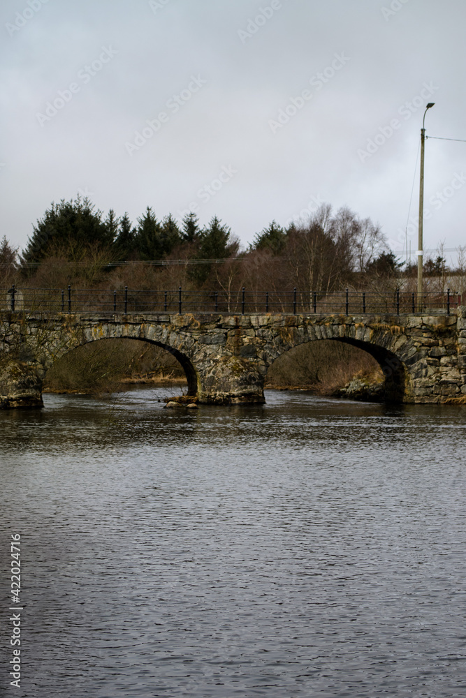 Fototapeta premium old stone bridge