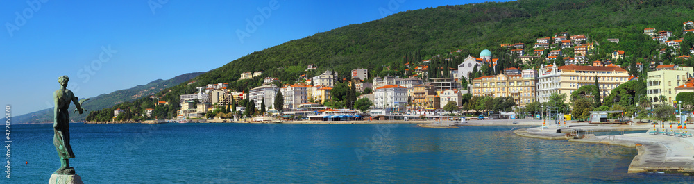 Opatija, Seebad an der Kvarner-Bucht, Mädchen mit Möwe, Wahrzeichen, Halbinsel Istrien, Kroatien, Europa, Panorama