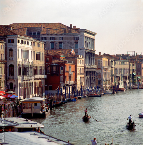 Venezia. Veduta di Palazzi di vario stile sul Canal Grande dal Ponte di Rialto