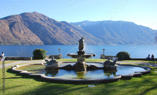 La fontana del parco Teresio Olivelli nel comune di Tremezzina, sulle rive del Lago di Como. photo