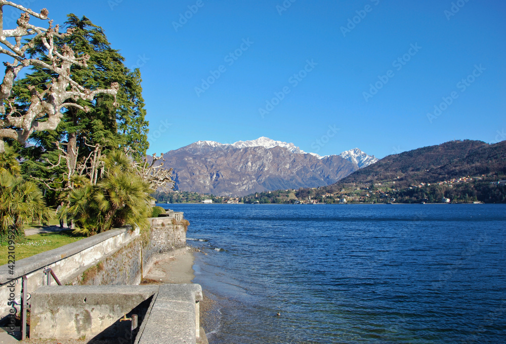 Panorama del Lago di Como nel comune di Tremezzina.