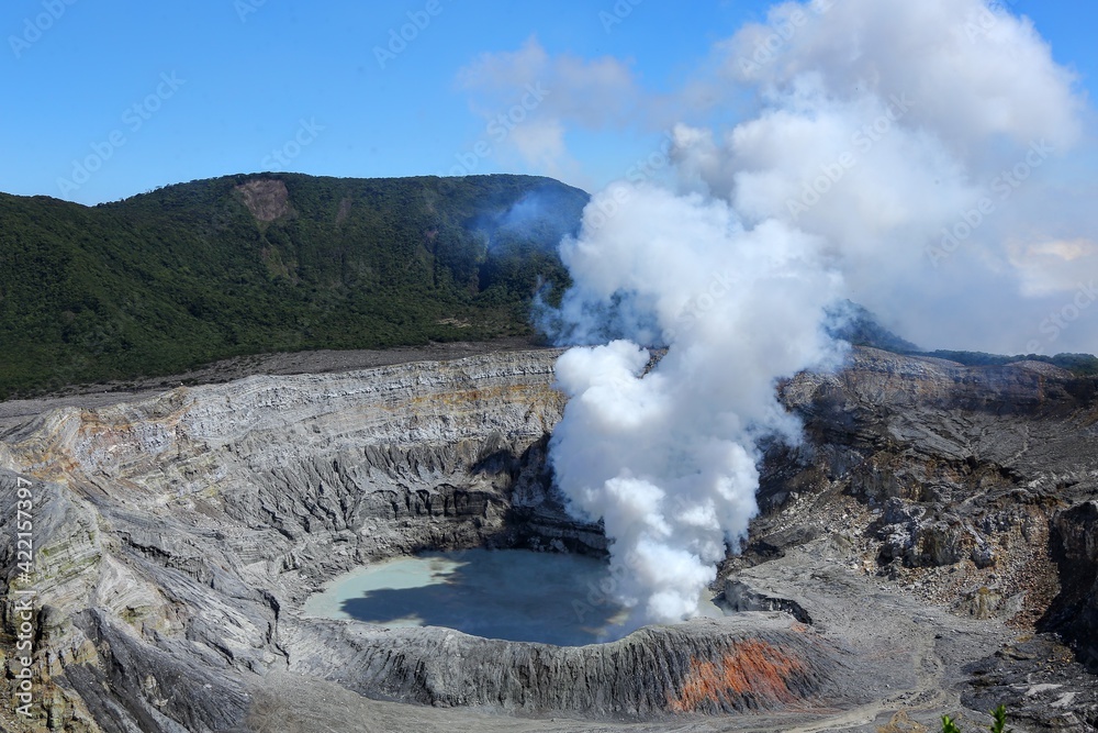 Fototapeta premium Volcan poás au Costa Rica