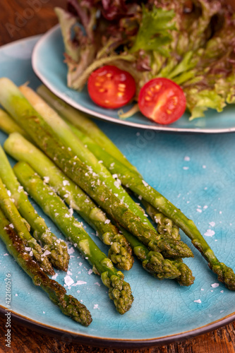 grilled green asparagus