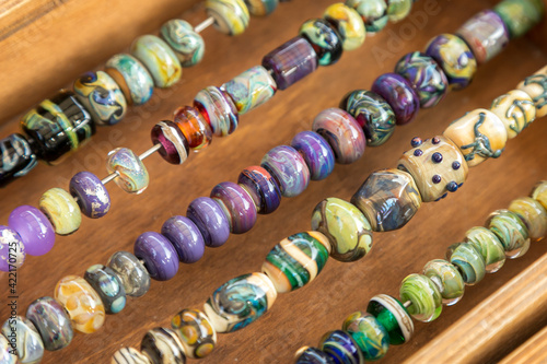 Obraz na płótnie Assorted multicolored glass beads. Handmade jewelry w salonie