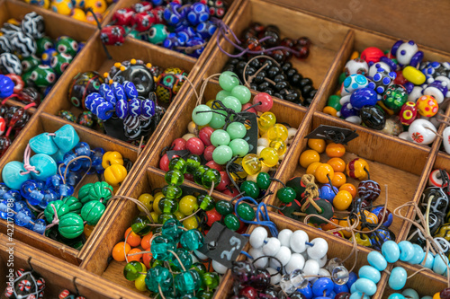 Obraz na płótnie Assorted multicolored glass beads. Handmade jewelry w salonie