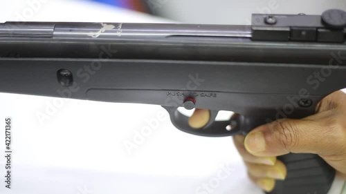 extrema close-up pistol