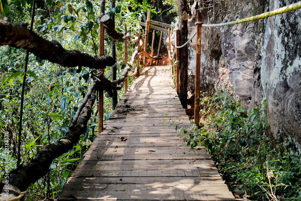 Fototapeta premium Puente Colgante