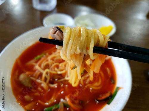 Chinese-style noodles with vegetables and seafood