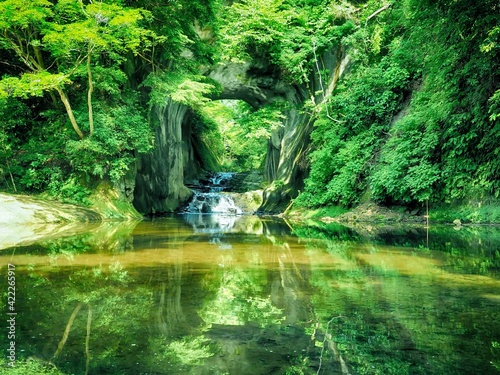 Nomizo Falls (Nomizonotaki, Kimitsu, Japan)