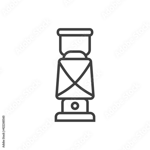Lámpara de aceite de campamento vintage con lineas en color gris