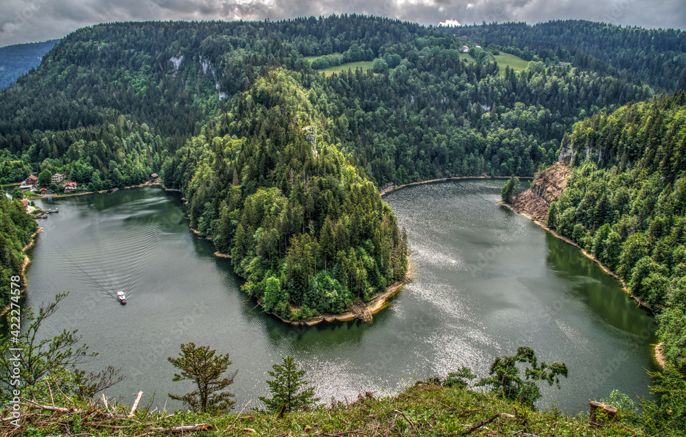 Fototapeta premium Boucle du Doubs près de la chute à Villers-le-Lac, France