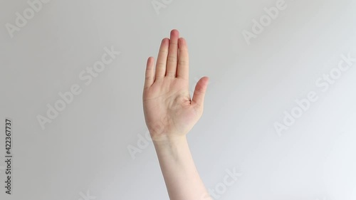 open the palm of the hand