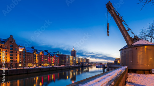 Speicherstadt in Hamburg zur blauen Stunde