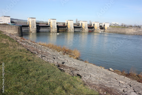 barrage sur le Rhône 