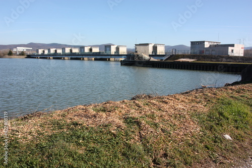 barrage  sur le Rhône 
