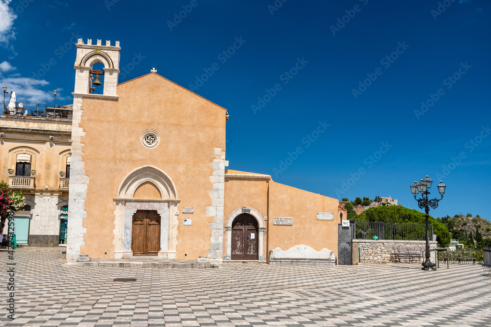 Fototapeta premium Church of Saint Augustine on 9th April square, Taormina, Italy