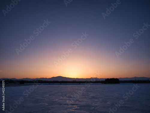 雪原と夕焼け