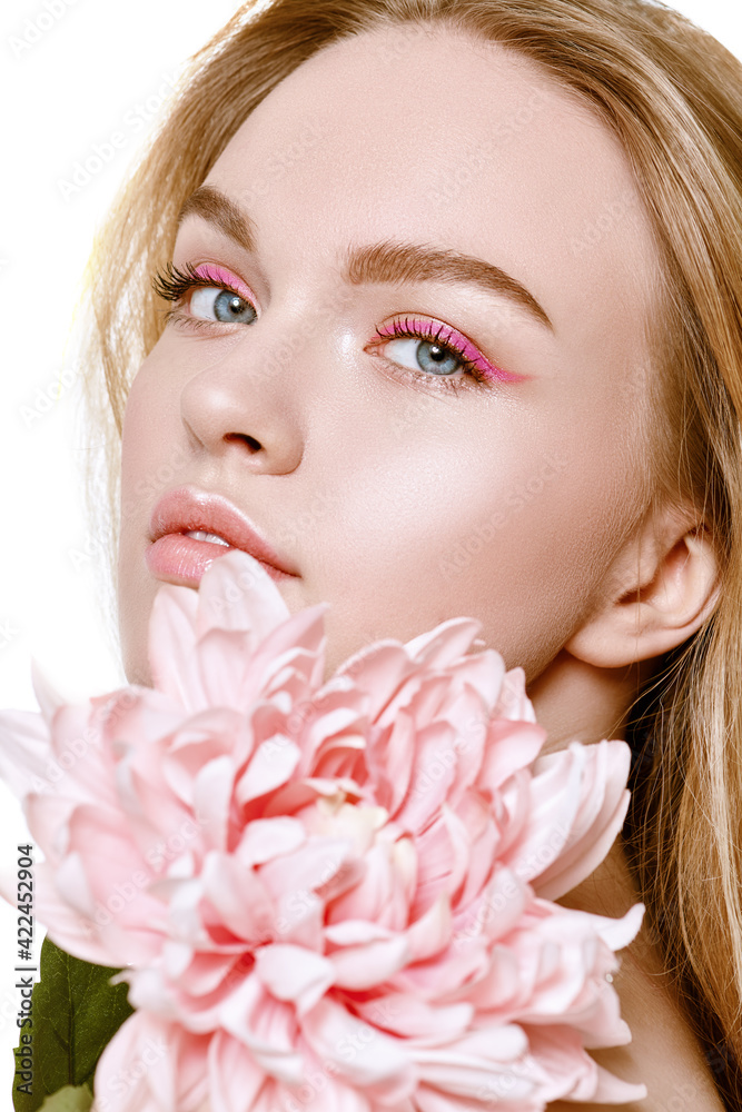 chrysanthemum fragrance and girl