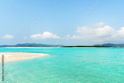 Fototapeta Naklejka Na Ścianę i Meble -  美しい沖縄の海