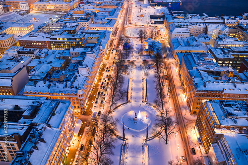 Obraz na płótnie Aerial view of Esplanade park with Christmas decoration. Aerial view of snow-covered Helsinki, Finland. w salonie