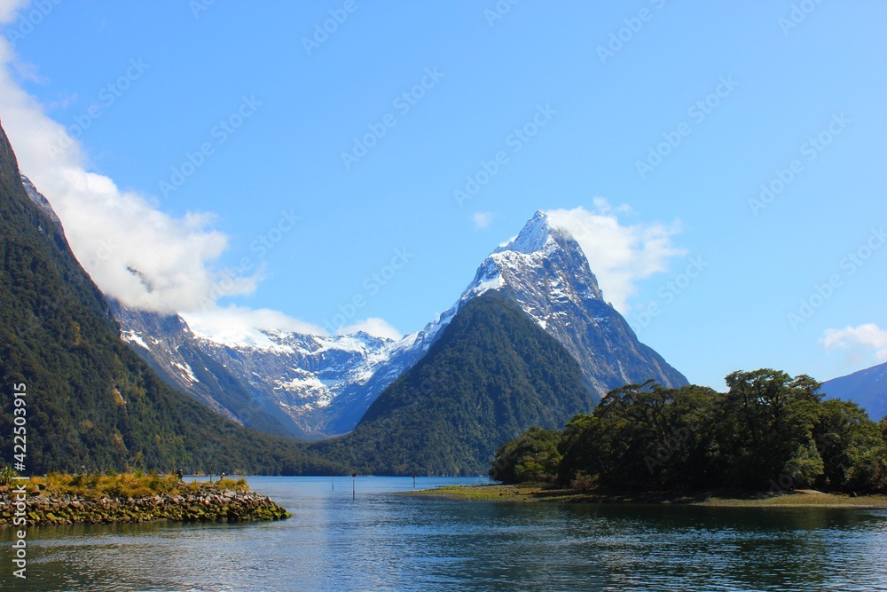 mitre peak - milford sound - new zealand