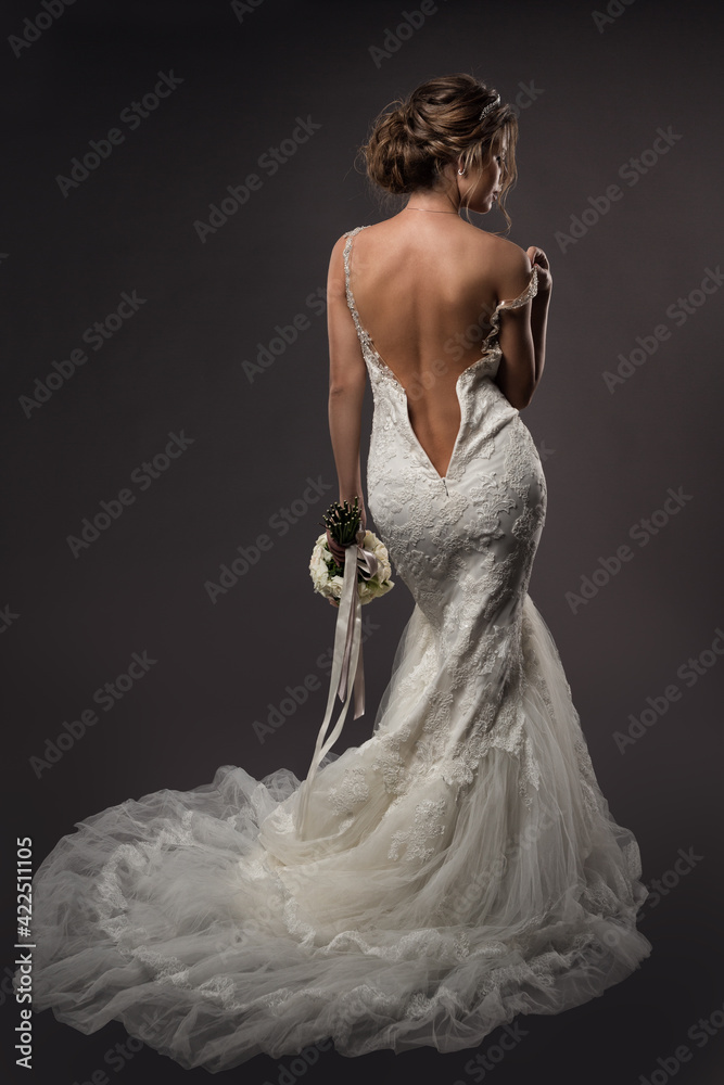 Sexy Bride Back Wedding Dress. Woman take off White Gown. Rear View lady  over Black Background. Bridal Fashion foto de Stock | Adobe Stock