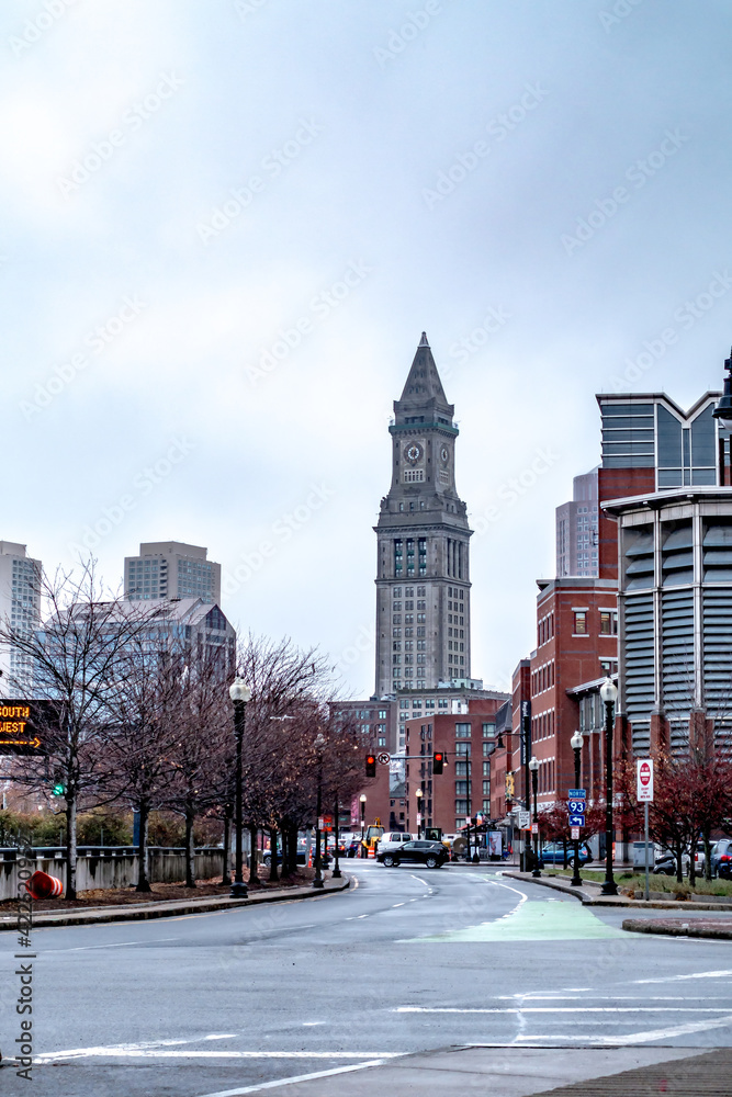 Naklejka premium street scenes on rainy day in boston massachusetts
