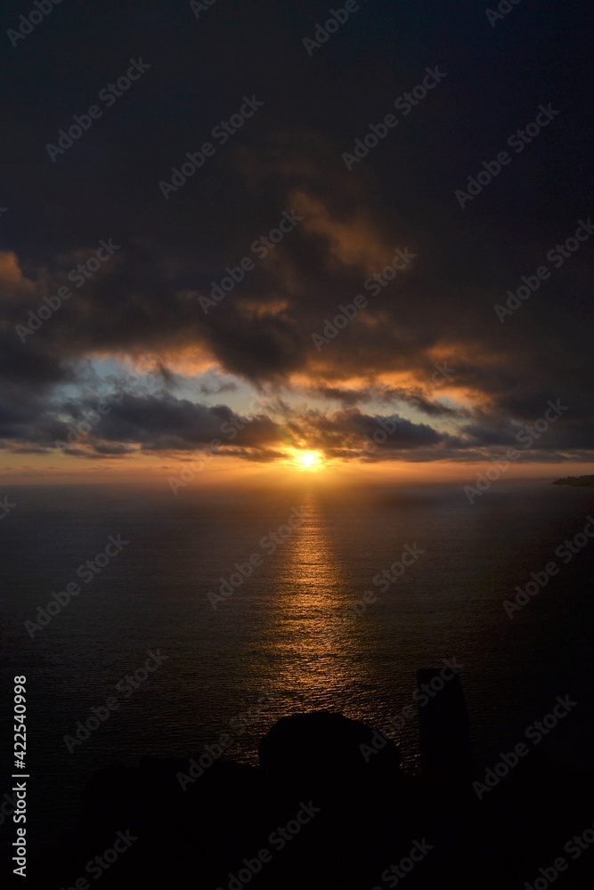 Obraz premium sunset over the ocean