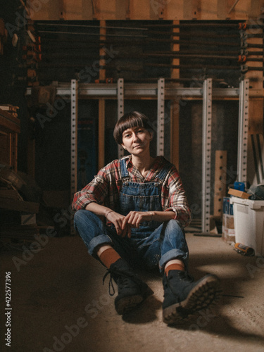 Girl woodworker in a country  © Иван Кузнецов