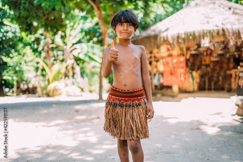 Foto young Indian from the Pataxo tribe of southern Bahia