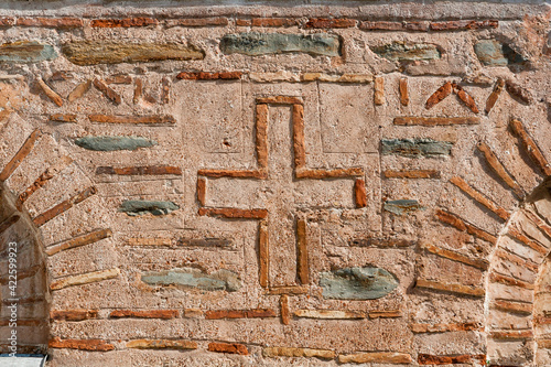 Ancient masonry in which the cross is close-up