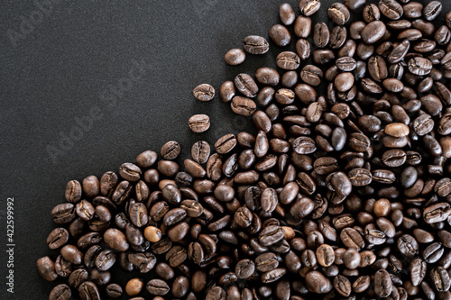 coffee beans background © Papangkorn