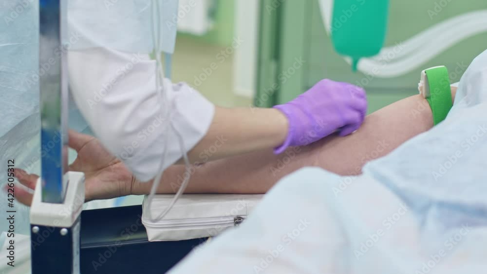 Introducing a patient to anesthesia before surgery Introducing a patient to anesthesia before surgery