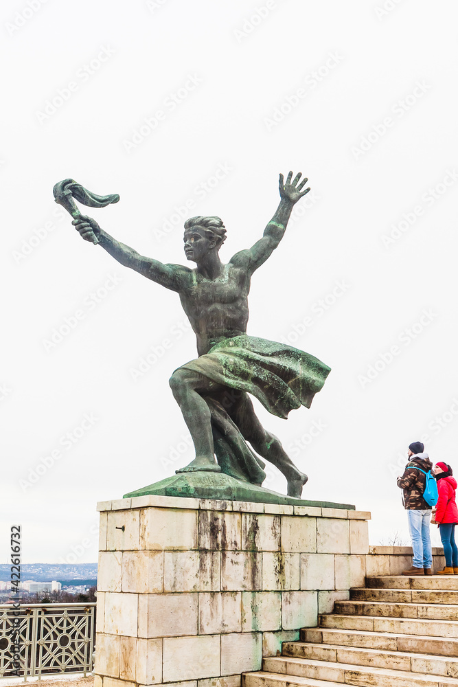 Naklejka premium Liberty Statue on Gellert Hill, Budapest, Hungary