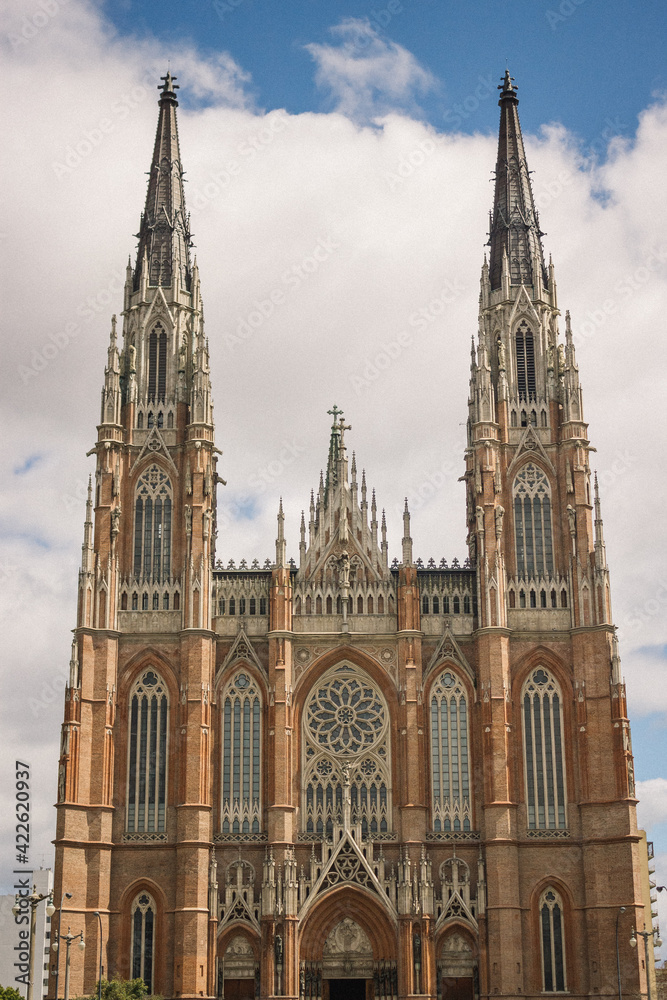 The biggest cathedral of Argentina located in 