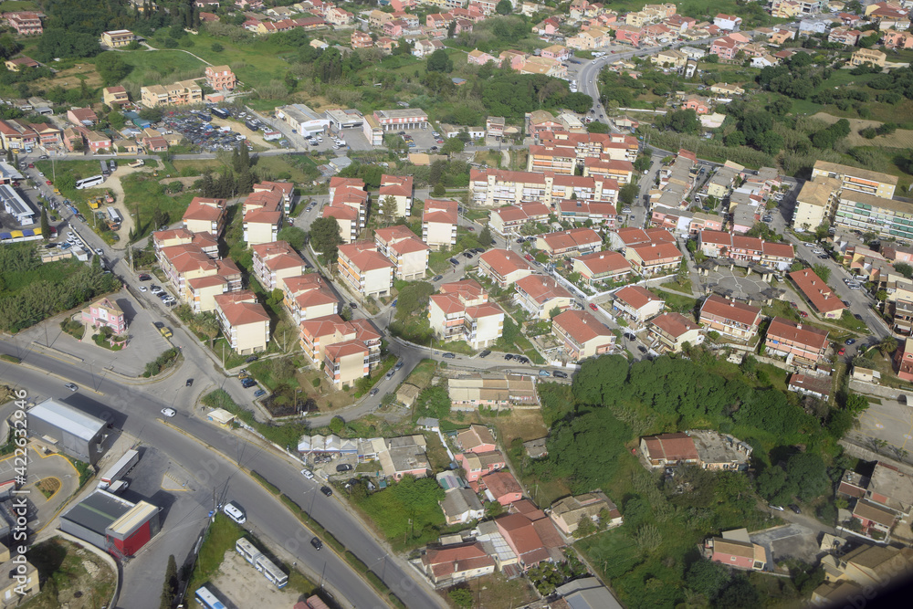 vorort von Korfu-Stadt aus der Luft