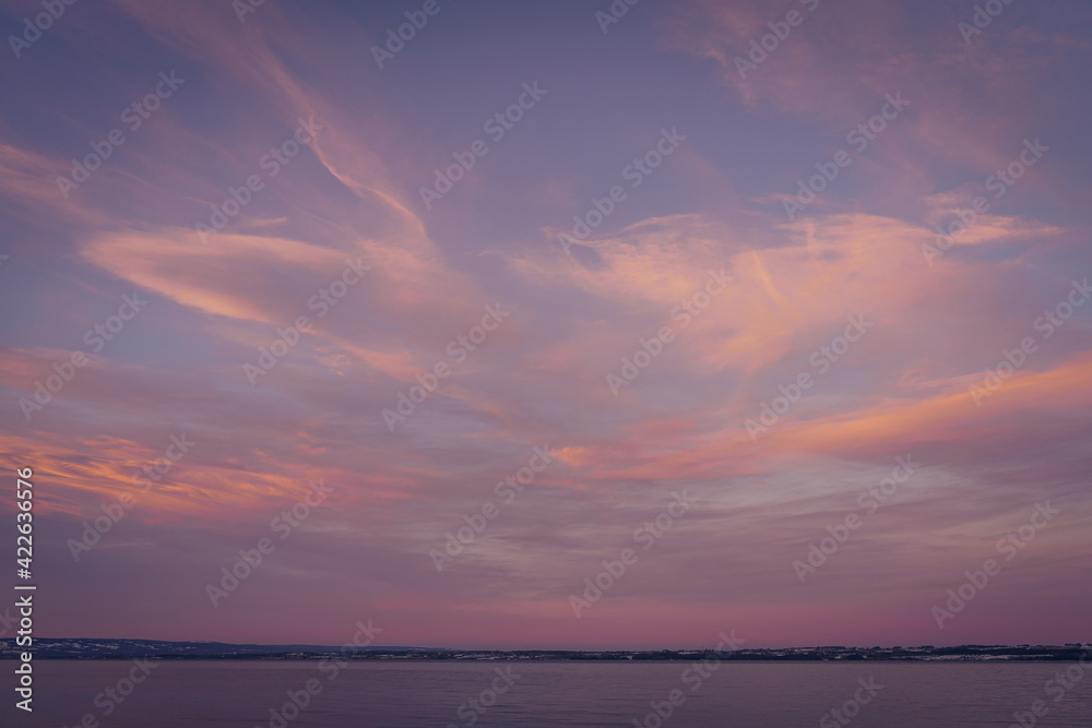 Obraz premium Evening clouds above Lake Mjøsa.