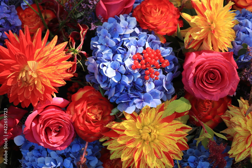 Autumn wedding flower arrangement Autumn wedding flower arrangement
